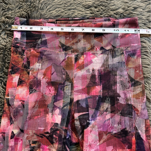 LULULEMON Pace Short HR 10" Women's Shorts Size 6 Like New - Picture 8 of 9